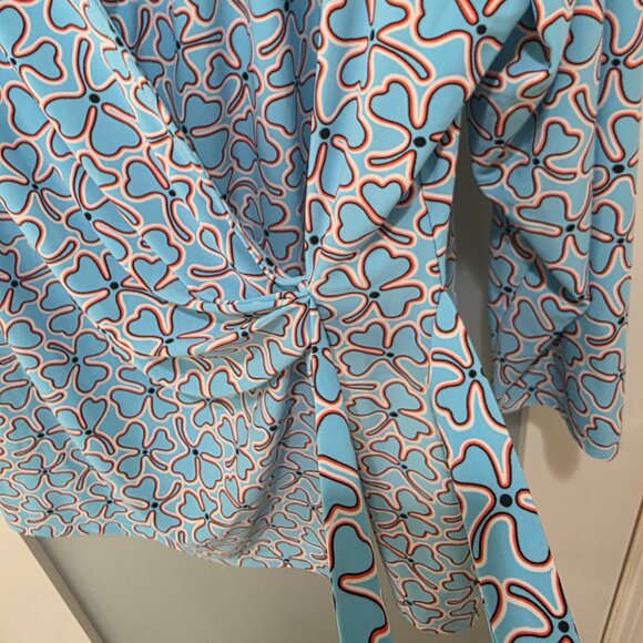 Anne Klein Blue Red White Wrap Blouse | Women’s Long Sleeve Printed Top - Picture 4 of 12